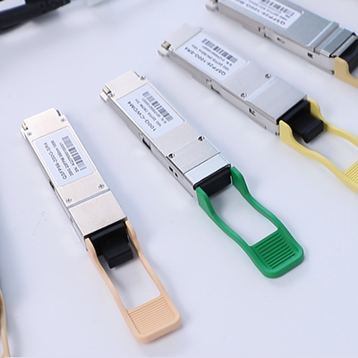 200G QSFP56 SR4 CDR オプティカルトランシーバー モジュール Om4 で 100m / Om3 で 70m データセンターのためのファイバー高性能コンピューティングインターコネクト