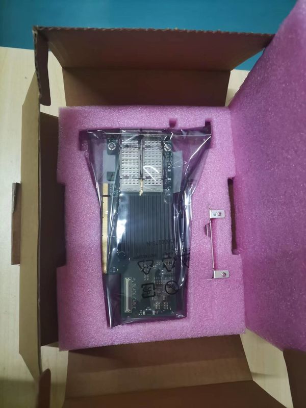 ConnectX-6 MCX653106A-HDAT VPI Mellanox ネットワークカード 200Gb/s InfiniBand および Ethernet アダプター