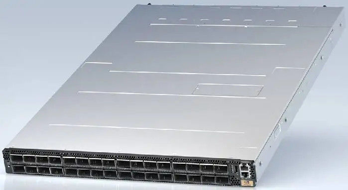 MQM9790-NS2F メラノックス ネットワーク スイッチ P2C エアフロー 64 ポート NDR 32 OSFP ポート 未管理